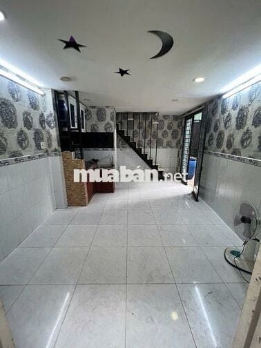 Bán nhà Âu Cơ 18m2 , 3 tầng 2PN SHR chỉ 2 tỷ 1