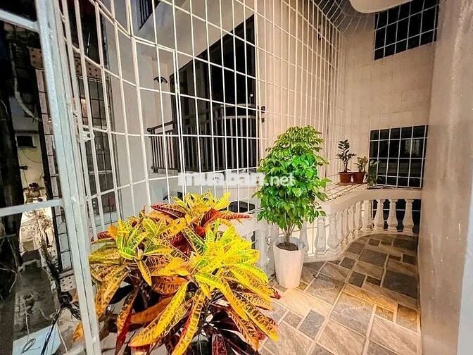 BÁN NHÀ ĐỐNG ĐA - LÔ GÓC - GẦN HỒ 3 MẪU - Ở NGAY