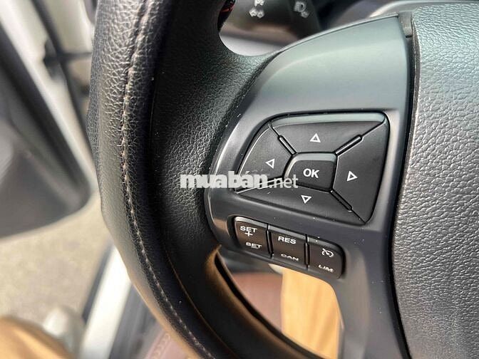 Ford Ranger 2020 XLS 2.2L 4x2 MT - 30000 km-zin