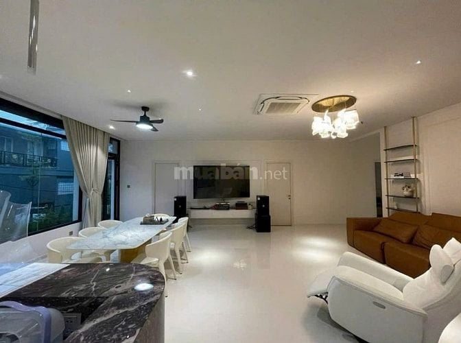 BÁN BIỆT THỰ SIÊU VIP NGAY MẠC ĐĨNH CHI, P.SÀI GÒN, 12x18, Chỉ 66 tỷ 