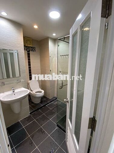 BÁN căn hộ H3 - Hoàng Diệu , Q4