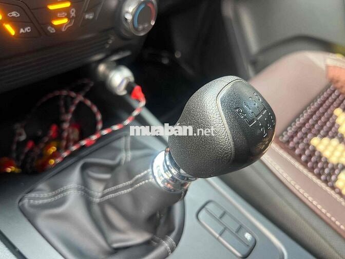 Ford Ranger 2020 XLS 2.2L 4x2 MT - 30000 km-zin