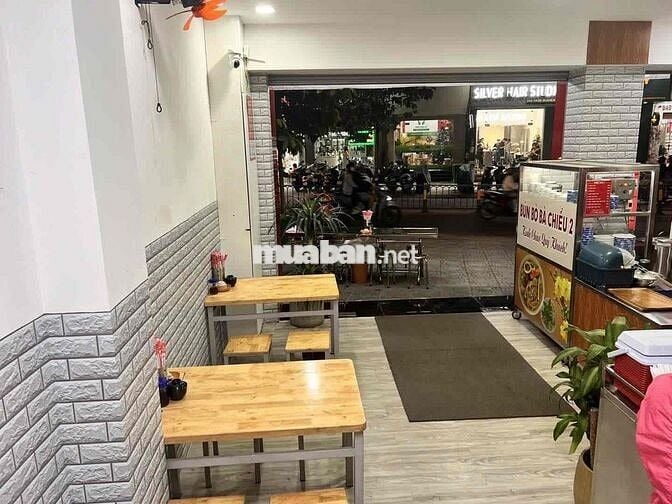 Nhà MT Trần Quang Khải Q1, 5.5x19m, trệt 3 lầu ST, giá 45tr