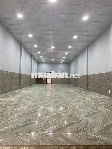 Nhà mặt tiền 6*30 trống suốt tiện kinh doanh