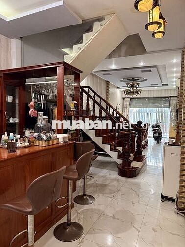 Nhà tâm huyết cả đời , Hẻm Xe Tải , Nội Thất gỗ full.  Mã Lò , BT