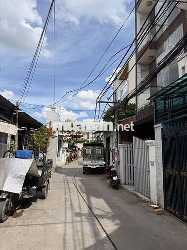 Nhà tâm huyết cả đời , Hẻm Xe Tải , Nội Thất gỗ full.  Mã Lò , BT