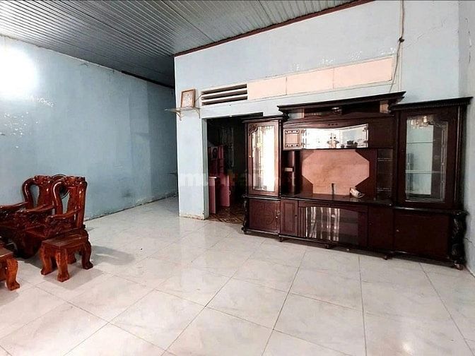 Cần tiền bán nhanh căn nhà ngay Tân Xuân 65m2 Sổ Hồng Riêng 700triệu 