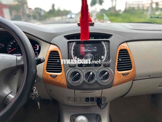 Toyota Innova 2010 G - 152886 km