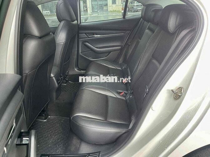 Mazda 3 2021 2.0L Signature Premium - 90000 km