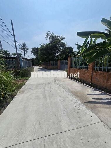 1985m2 đất có 600m2 thổ cư gần sông sài gòn bán 7.5 triệu m2
