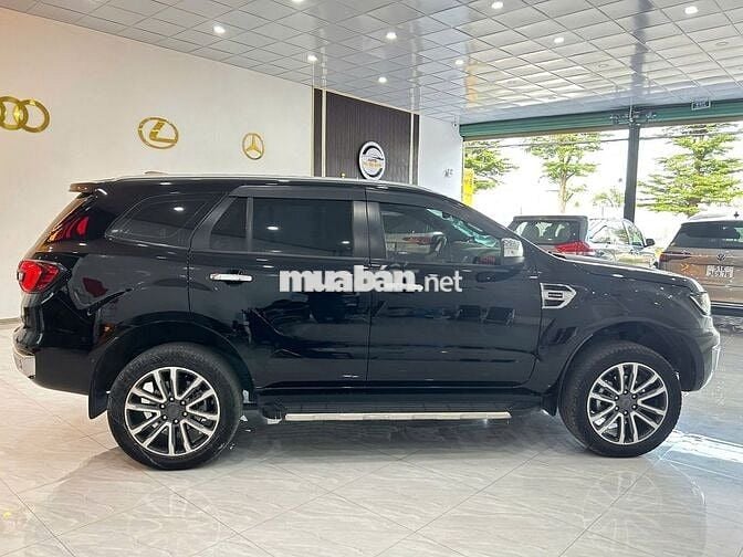 Everest Titanium BiTurbo 4x4 2022 Biển TP 1 Chủ