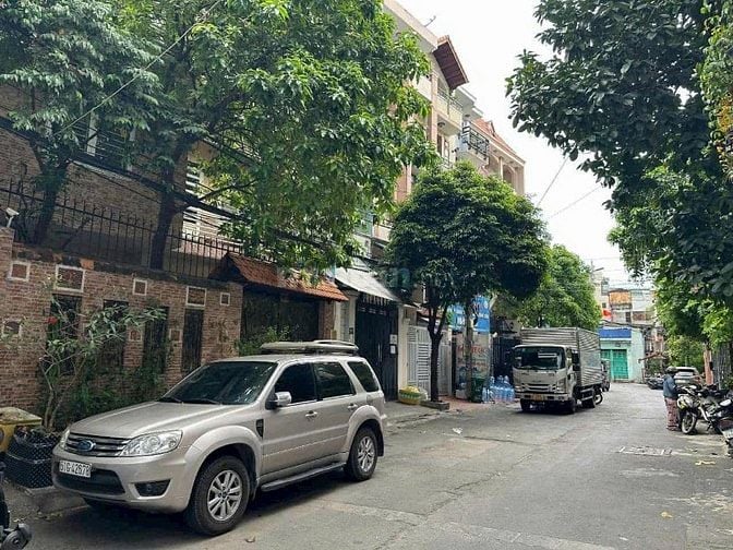 BIỆT THỰ 220m2 TRƯỜNG SƠN, SÂN BAY -( 13x17m ) 3 TẦNG- HXH CHỈ 36 TỶ