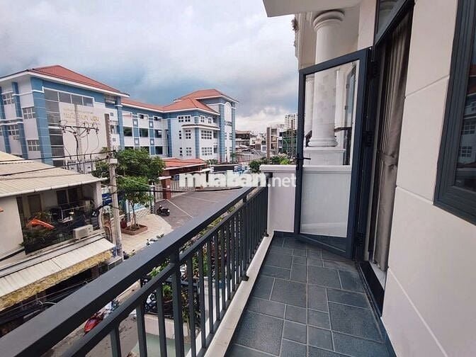 KHAI TRƯƠNG PHÒNG FULL NỘI THẤT BAN CÔNG LỚN NGAY PHÚ NHUẬN GẦN Q1,Q3