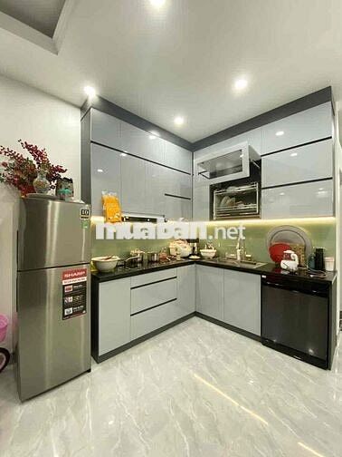TẬP THỂ PHỐ THÁI HÀ - TẦNG 2 - SỔ TO - 2 MẶT THOÁNG - 2 BAN CÔNG