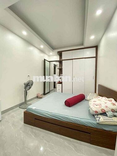 TẬP THỂ PHỐ THÁI HÀ - TẦNG 2 - SỔ TO - 2 MẶT THOÁNG - 2 BAN CÔNG