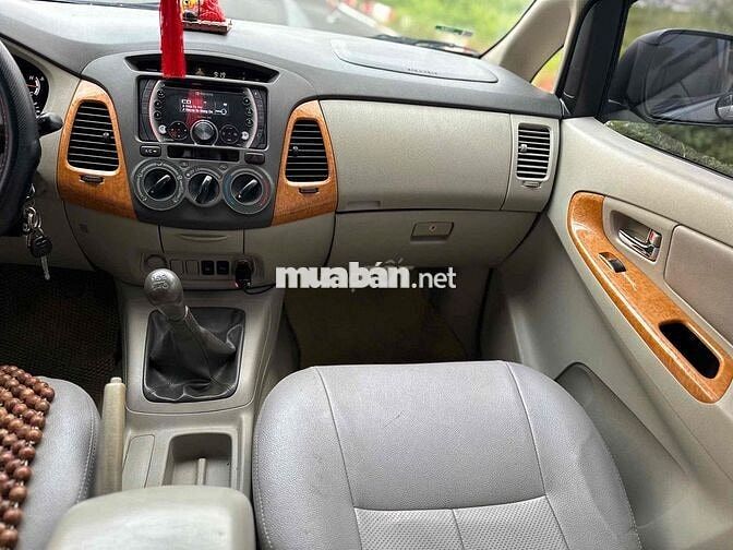 Toyota Innova 2010 G - 152886 km