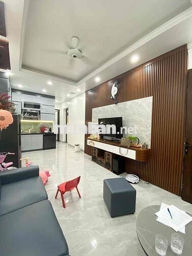 TẬP THỂ PHỐ THÁI HÀ - TẦNG 2 - SỔ TO - 2 MẶT THOÁNG - 2 BAN CÔNG