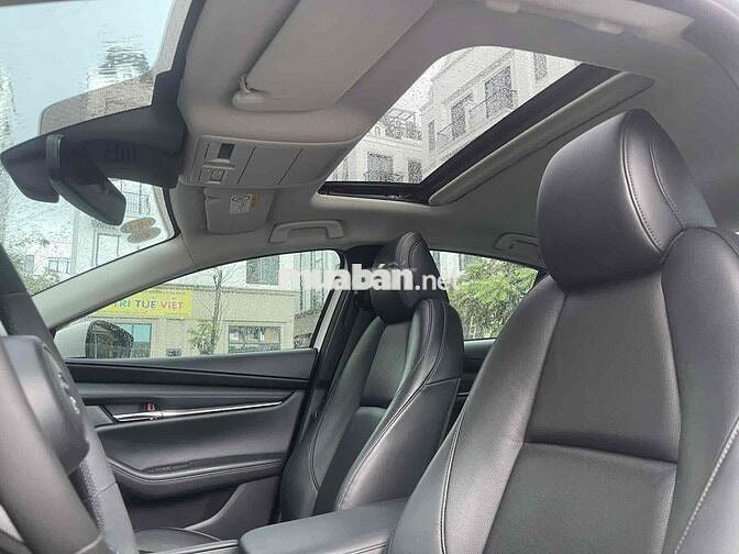 Mazda 3 2021 2.0L Signature Premium - 90000 km