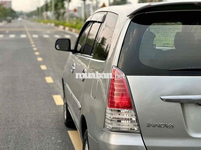 Toyota Innova 2010 G - 152886 km