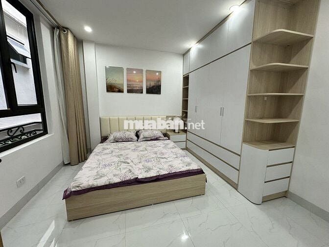 Bán nhà phố Cầu Giấy, ngõ rộng thoáng, trung tâm quận 30m2, 7.7 tỷ