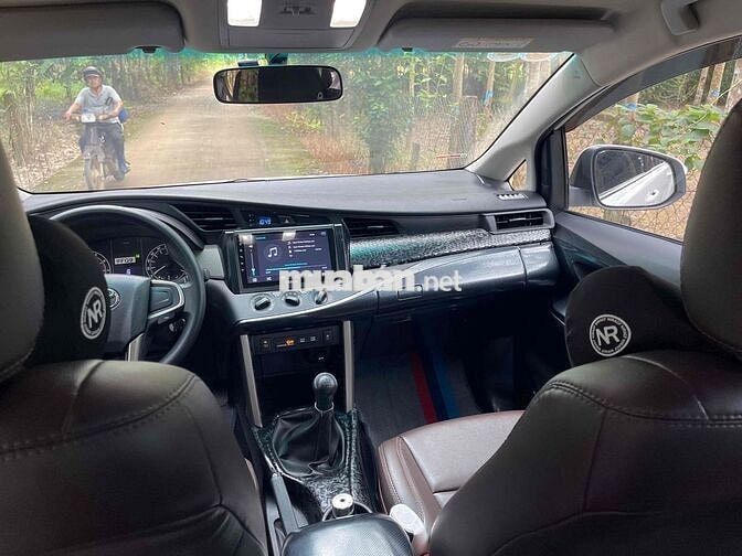 Toyota Innova 2020 E 2.0 MT - 68000 km