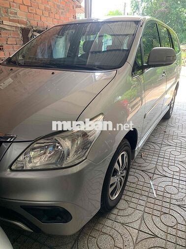 Toyota Innova 2016 2.0E - 175 km