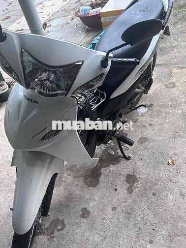 do như cầu mua xe mới em cần bán em nó