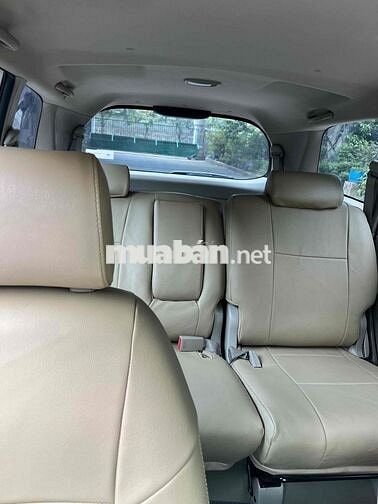 Toyota Innova 2015 G - 150000 km
