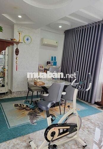 NHÀ ĐẸP HẺM 4 TẦNG - LẠC LONG QUÂN Q11 ( 5,4m x 14m)