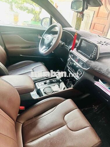 Hyundai Santa Fe 2019 2.2L AT 4WD - 50000 km