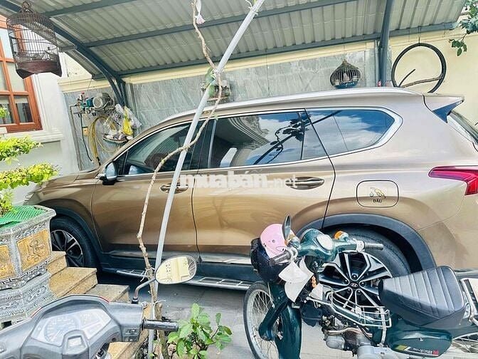 Hyundai Santa Fe 2019 2.2L AT 4WD - 50000 km