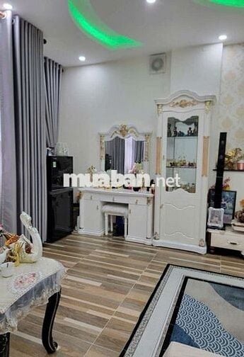 NHÀ ĐẸP HẺM 4 TẦNG - LẠC LONG QUÂN Q11 ( 5,4m x 14m)
