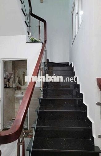 NHÀ ĐẸP HẺM 4 TẦNG - LẠC LONG QUÂN Q11 ( 5,4m x 14m)