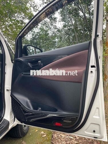 Toyota Innova 2020 E 2.0 MT - 68000 km