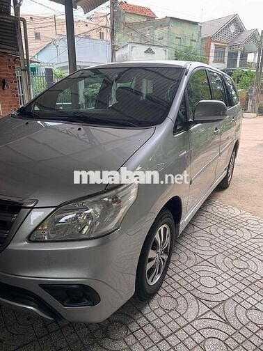 Toyota Innova 2016 2.0E - 175 km