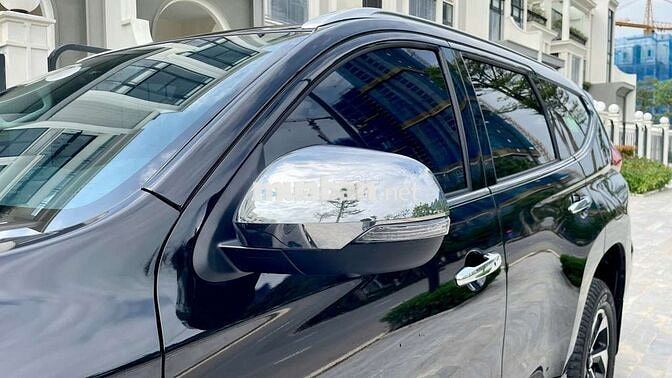 Pajero Sport 3.0 V6 máy xăng cao cấp nhất