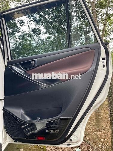 Toyota Innova 2020 E 2.0 MT - 68000 km