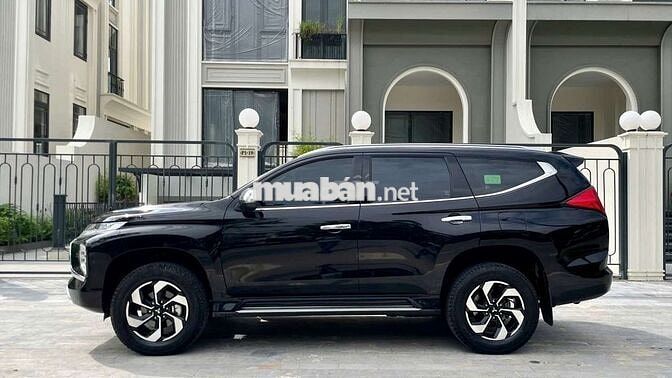 Pajero Sport 3.0 V6 máy xăng cao cấp nhất