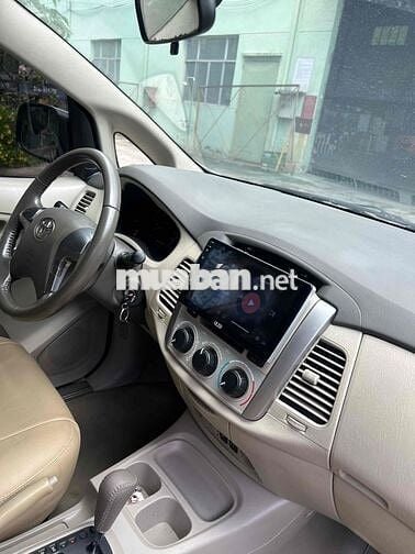 Toyota Innova 2015 G - 150000 km