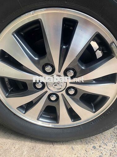 Toyota Innova 2016 2.0E - 175 km