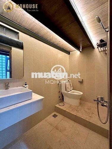 DUPLEX CỬA SỔ TRỜI NGAY CỘNG HOÀ - ETOWN - NHÀ ĐẸP, MÁY GIẶT RIÊNG