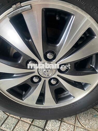 Toyota Innova 2016 2.0E - 175 km