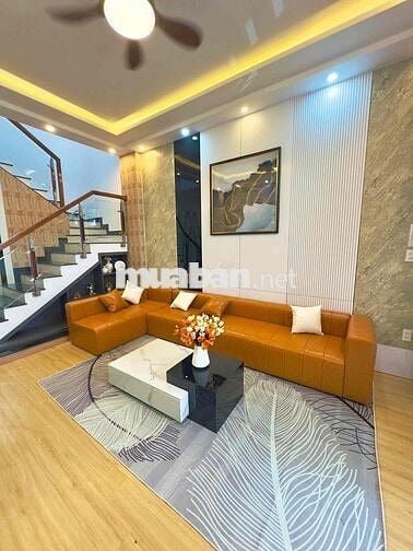 nhà 2 tầng kiệt ô tô bình an 7 nhà xay chắn chắn . chỉ xach va ly vào
