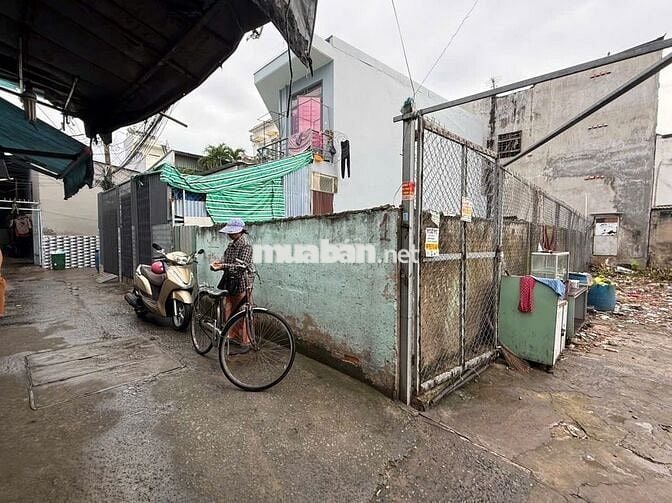 Chính chủ cần bán đất tại đường Hồ Ngọc Lãm