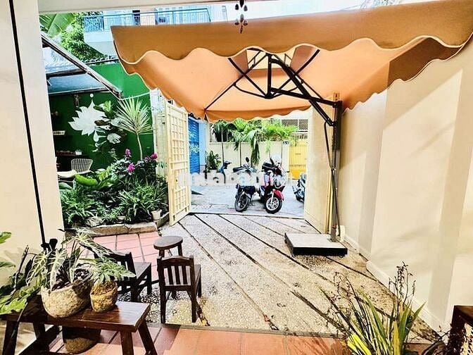 BIỆT THỰ VƯỜN KHU VIP HỒ BIỂU CHÁNH- 150M2- GẦN SÂN BAY TSN- CHÍNH CHỦ