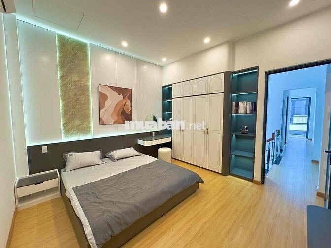 nhà 2 tầng kiệt ô tô bình an 7 nhà xay chắn chắn . chỉ xach va ly vào