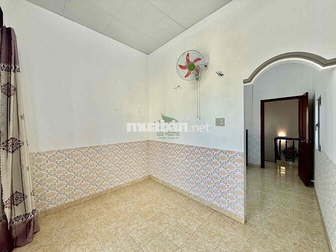 CHO THUÊ NHÀ Ở KINH DOANH 4 PHÒNG NGỦ GẦN CHỢ PHƯƠNG SÀI GIÁ 15 TRIỆU/