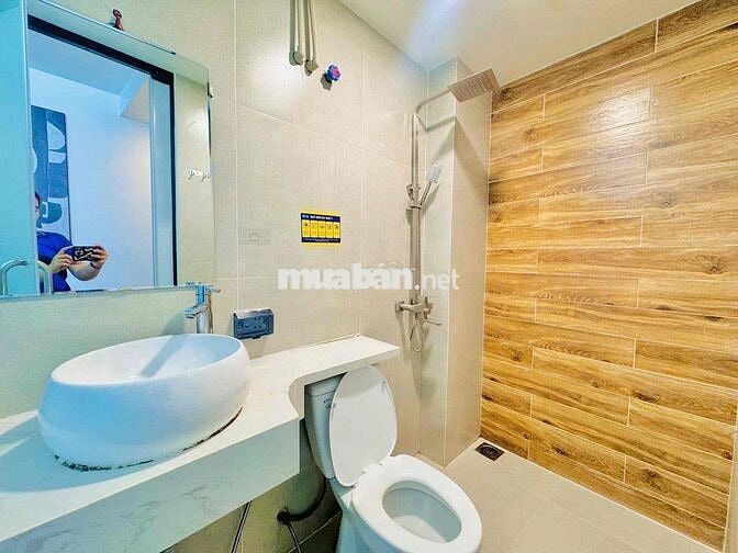 CHỈ CÒN 1 PHÒNG BAN CÔNG THOÁNG NGAY HỒ TÂY