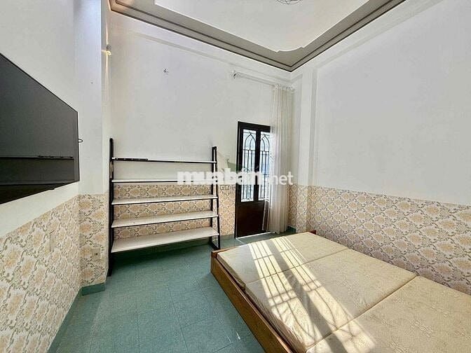 CHO THUÊ NHÀ Ở KINH DOANH 4 PHÒNG NGỦ GẦN CHỢ PHƯƠNG SÀI GIÁ 15 TRIỆU/