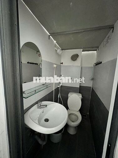 phòng trọ 15m2 đường Nhật Tảo, Q.10